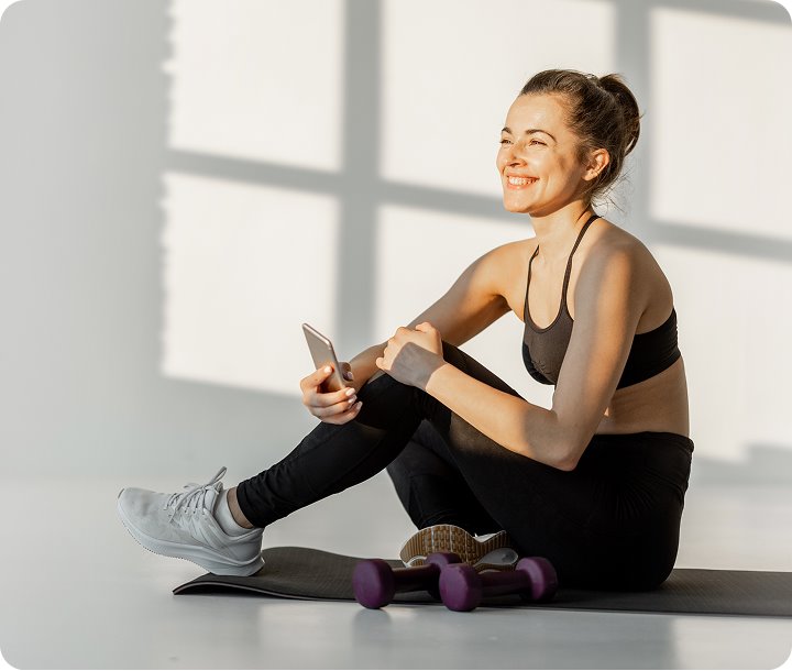 A client taking a break during a workout